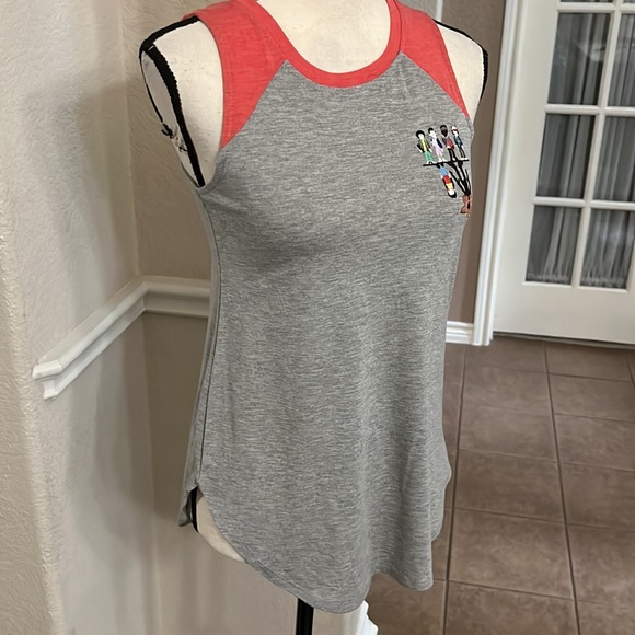 Netflix Strangers Things sleeveless tank top - Picture 10 of 17